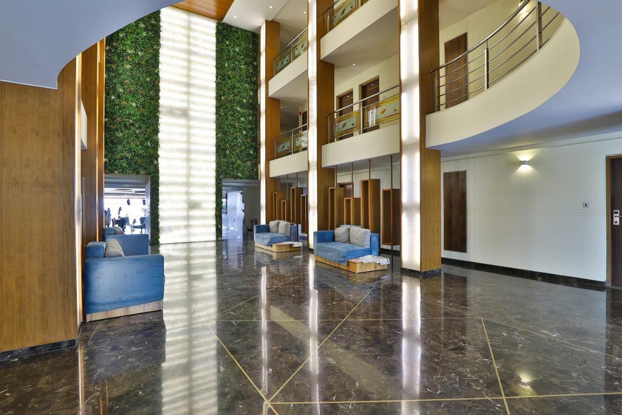 Palette - Hotel Ocean Inn Daman Luaran gambar