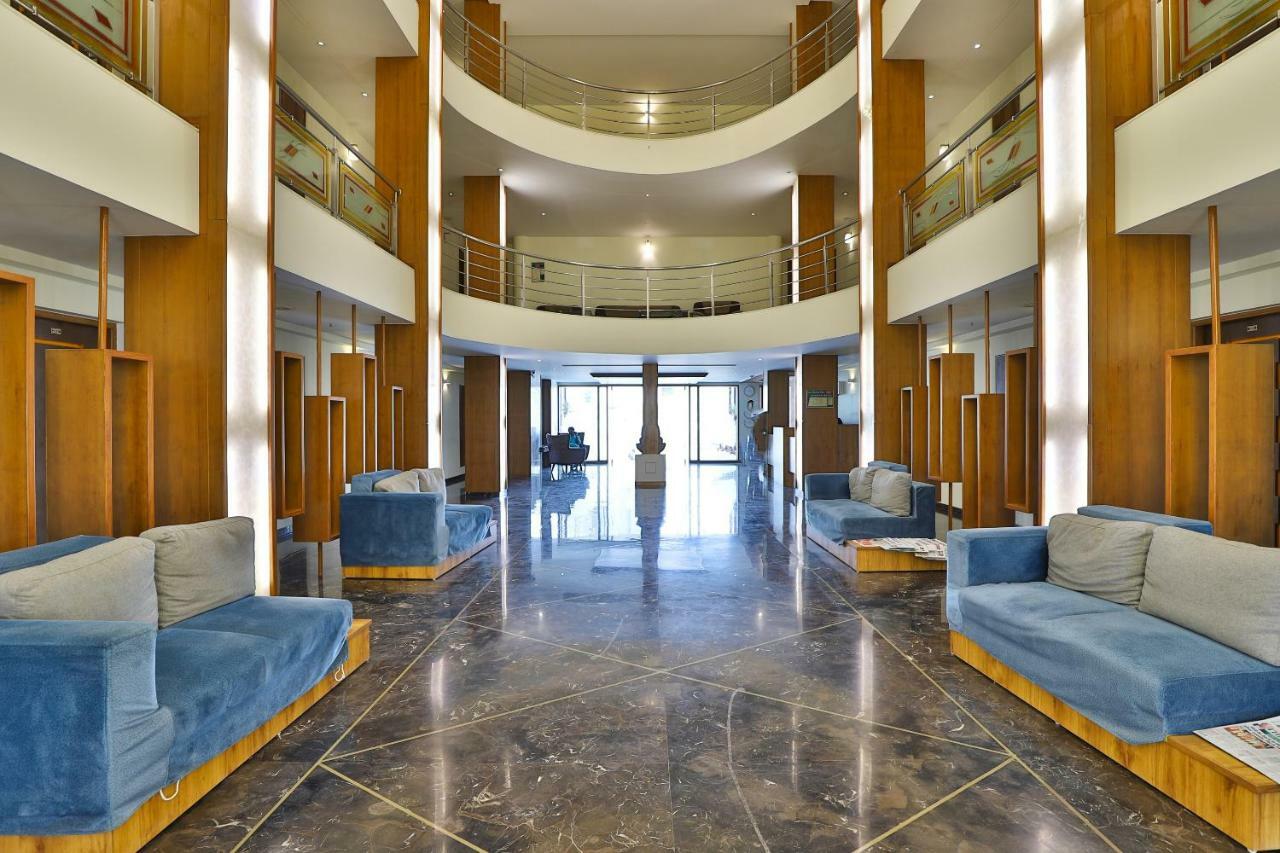 Palette - Hotel Ocean Inn Daman Luaran gambar