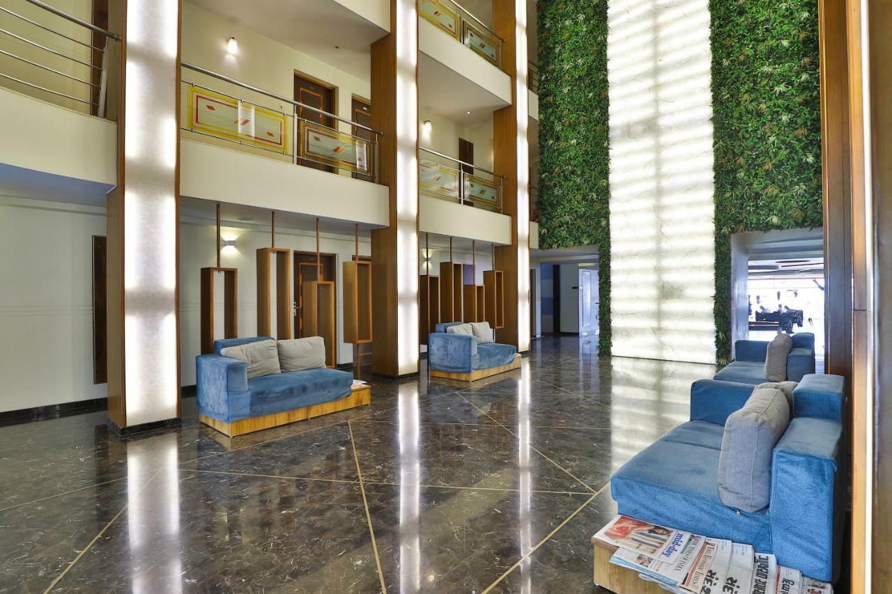 Palette - Hotel Ocean Inn Daman Luaran gambar